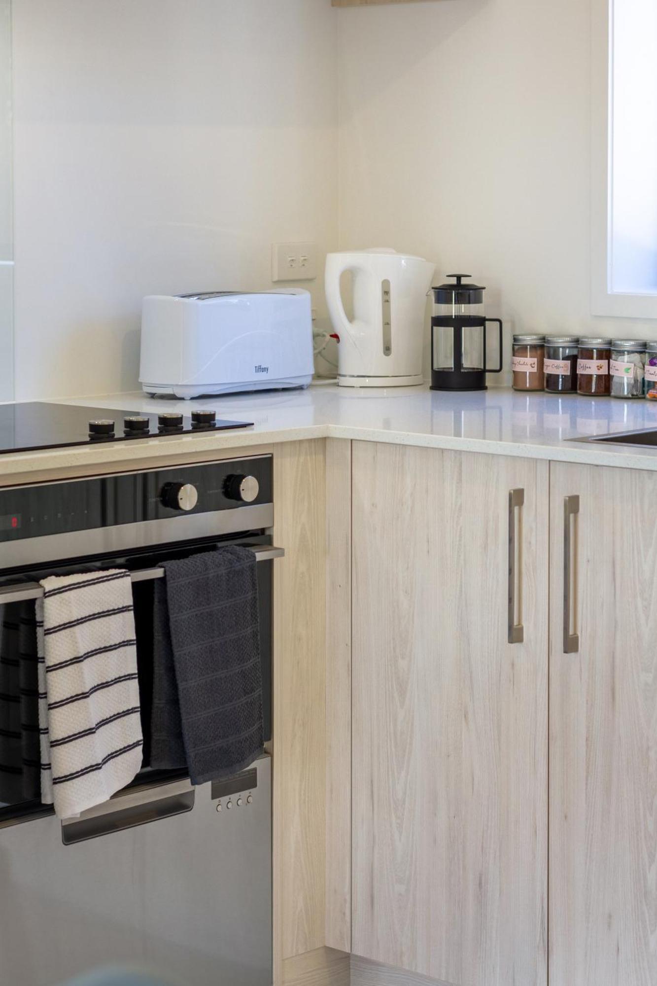 Conveniently Located 2Br Townhouse In West Akl Auckland Exterior foto