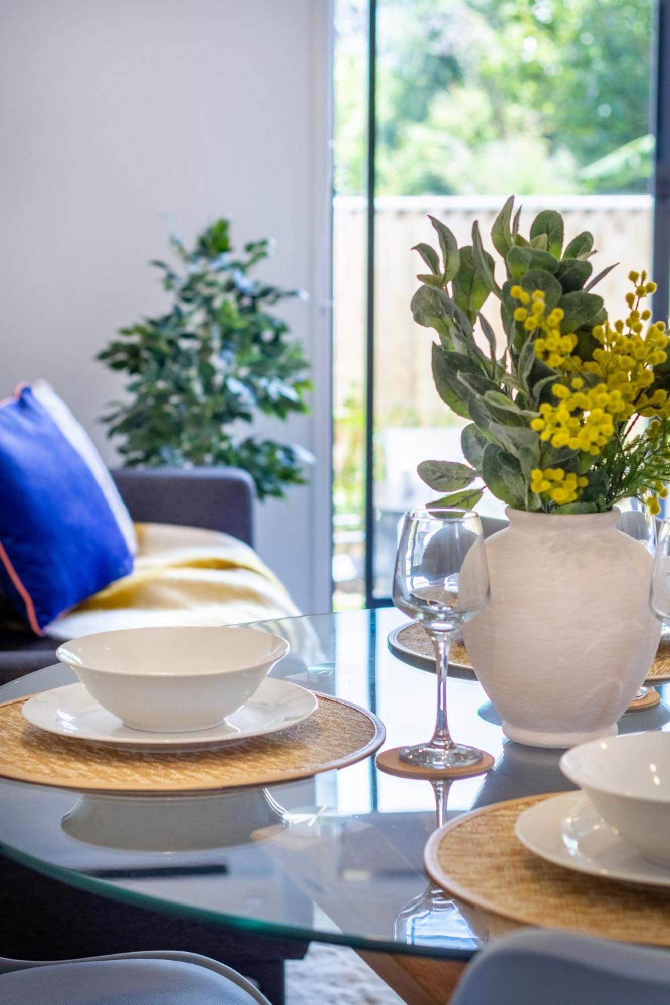 Conveniently Located 2Br Townhouse In West Akl Auckland Exterior foto